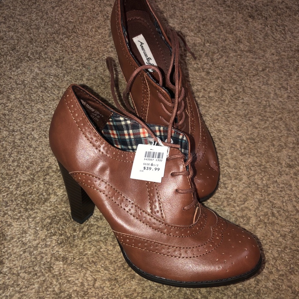 American Eagle shoes - NWT